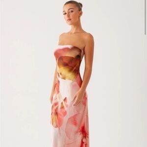 NWT Kunis Maxi Dress